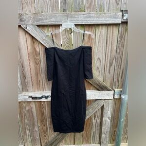 👗Lulu’s black off shoulder dress ( part of 3 for $25 promo)